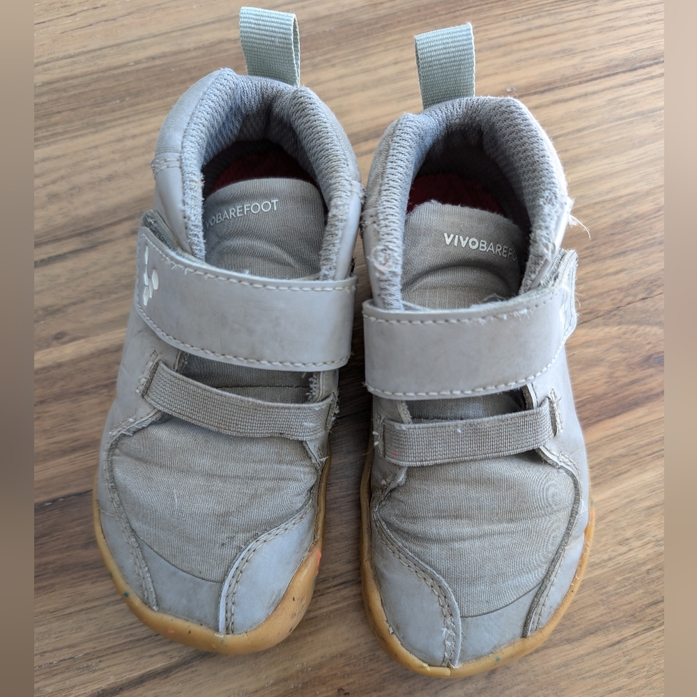 Vivo barefoot Kids Gray Leather Sneakers with Gum Sole - Picture 4 of 6